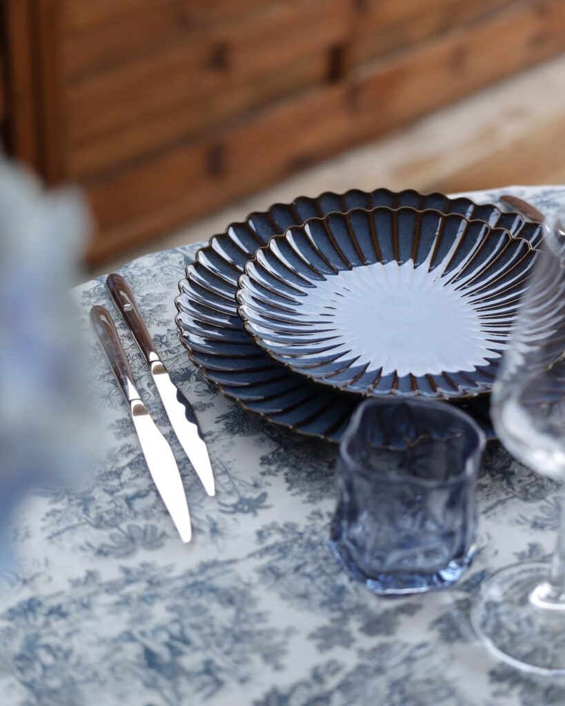 Une prestation exceptionnelle pour des moments uniques +33 7 80 96 25 26 contact@rental-concept.com___ @lestudio.production#rentalconcept #wedding#longweddingtable #luxury#luxur (1)